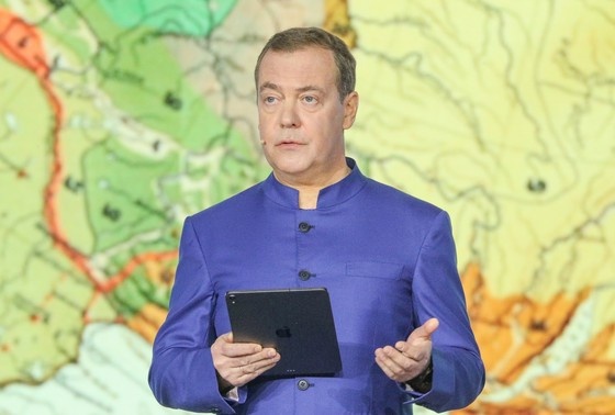    Дмитрий Медведев