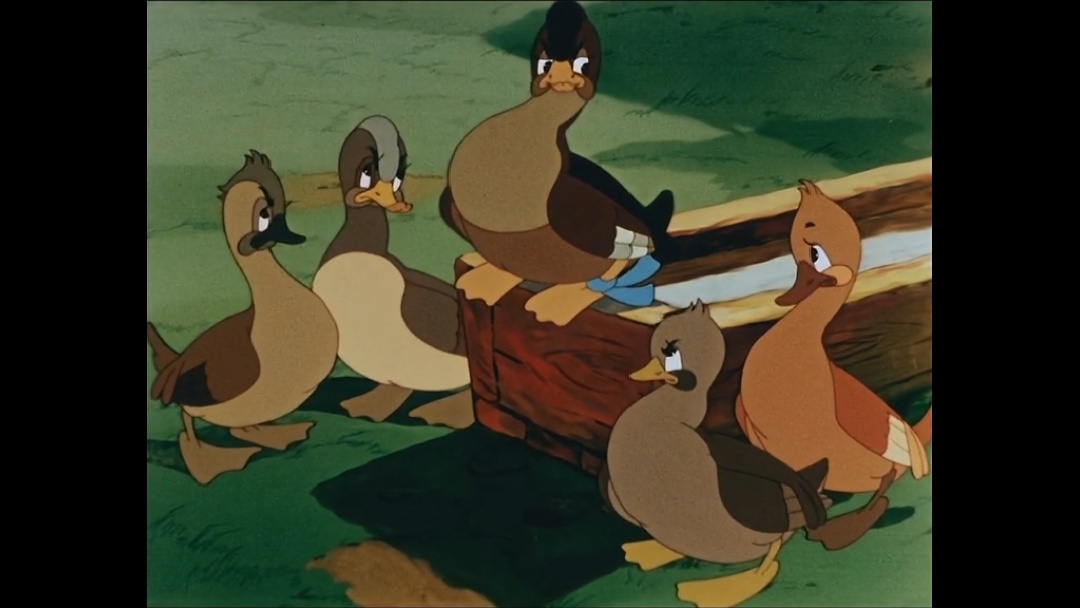 Имеется на сайте вот такая Утка. Утка одобряет или не одобряет чье-либо отношение к какому- либо фильму или какому-либо персонажу. Если ваше мнение совпадёт с уткиным - вам повезло. Если же не совпадет -- берегитесь! Утка, пользуясь поддержкой хозяйвов сайтишки, будет вас клевать, долбить, дристать на вас, а вы обязаны молчать! Если попытаетесь спорить с Уткой, попытаетесь как- то защититься от уткиных ехидств и шпилек, то весьма возможно, что вас забанят. По Уткиной жалобе. И по жалобам ее утаков.