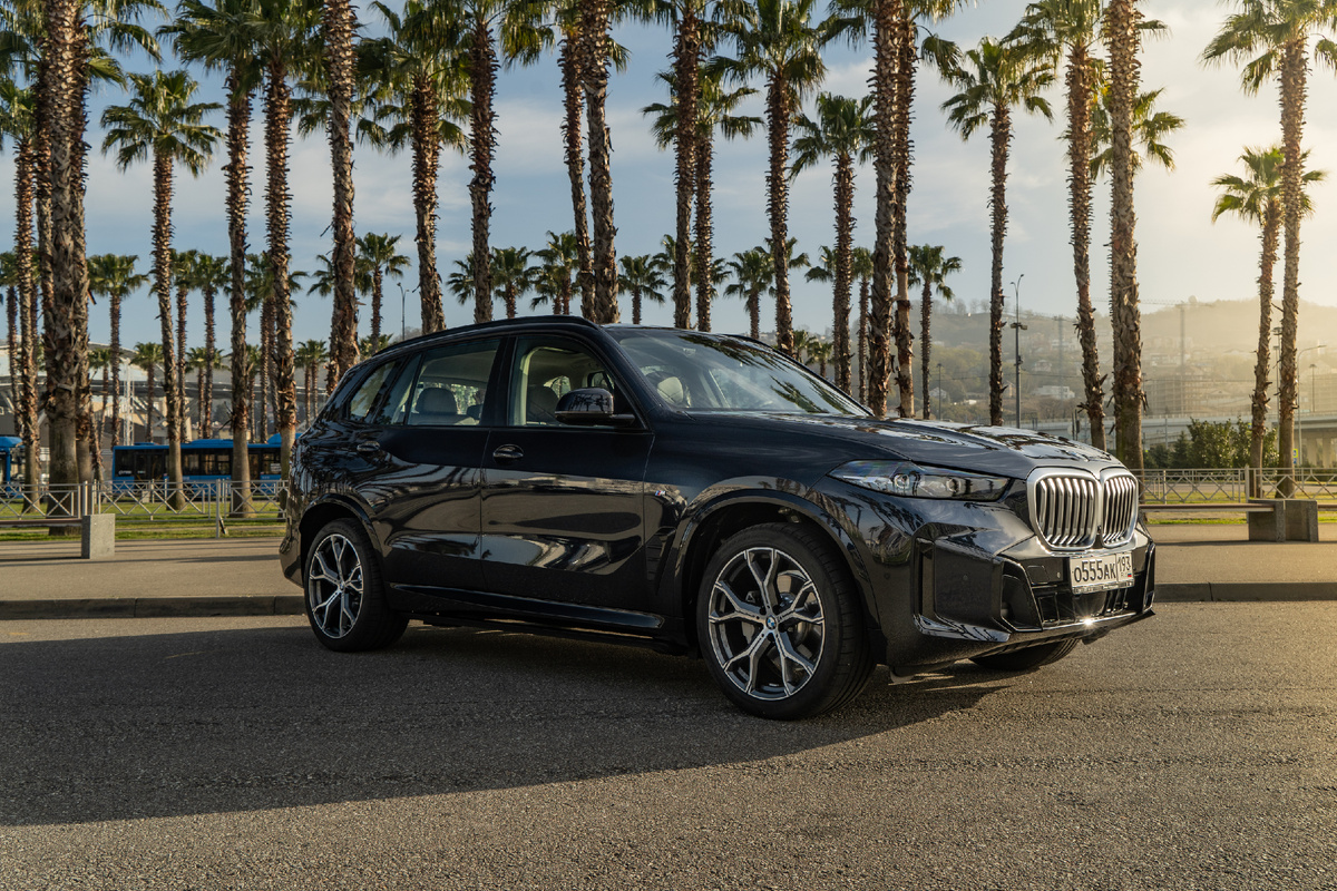 BMW X5 Long с увеличенной колесной базой. Листайте галерею.