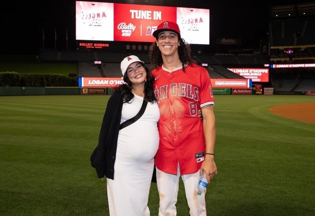 Ванесса Хадженс с мужем