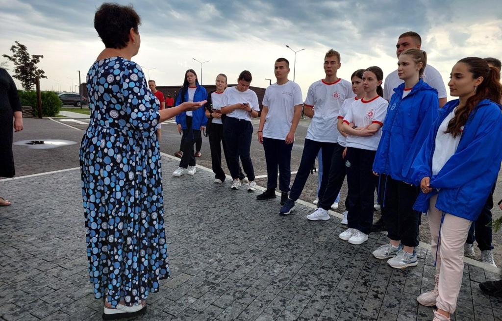 Участники патриотического автопробега сегодня посетили Ржев