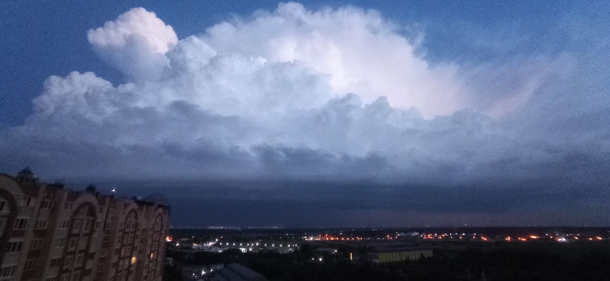 Фото, к сожалению, не передаёт всей кртины в целом...