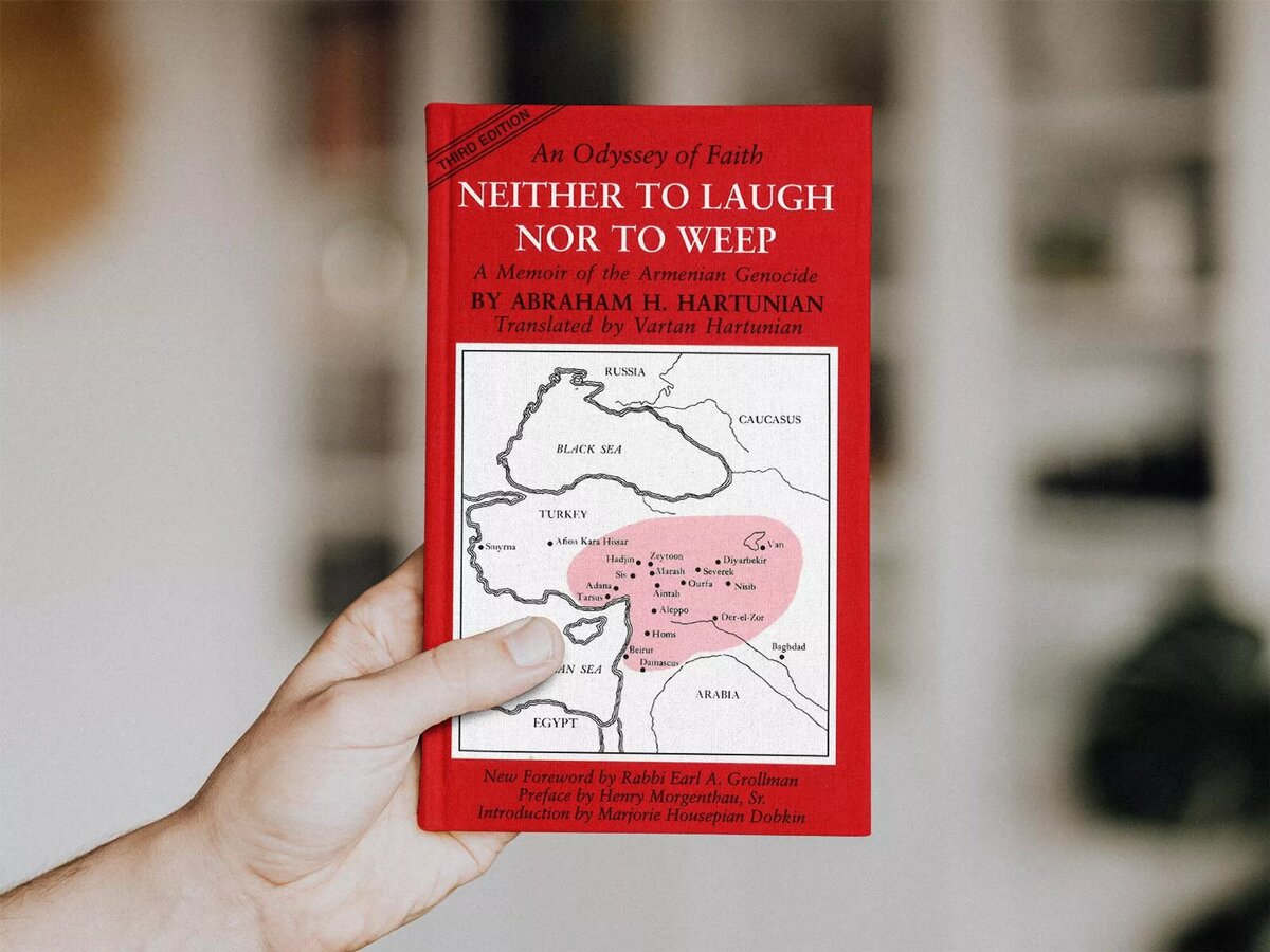 Книга "Neither to laugh, nor to weep" Абраама Артуняна © Photo