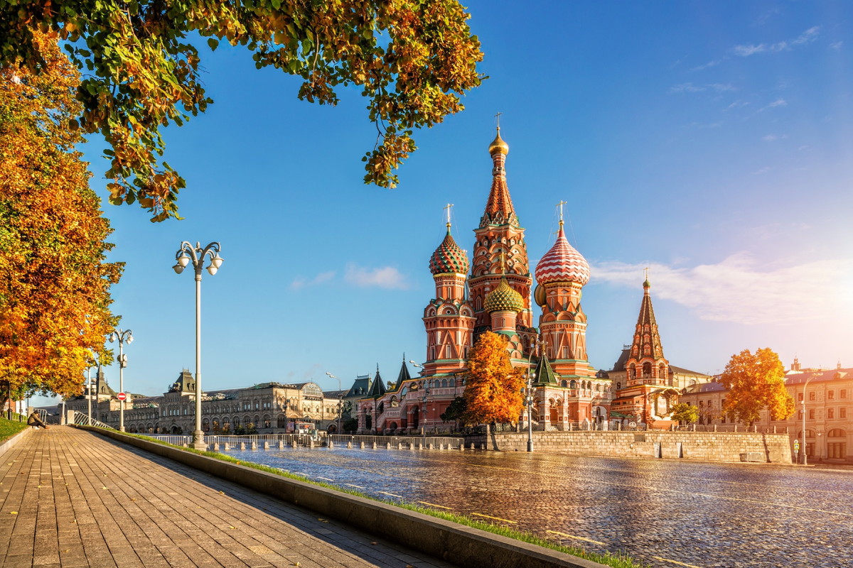 Сегодня мы расскажем о десяти уникальных элементах городской среды в России, которые определяют характер нашей окружающей действительности.