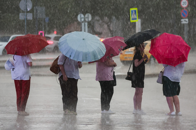 В некоторых районах выпала почти четверть месячной нормы осадков
Фото: Сергей Булкин/ТАСС