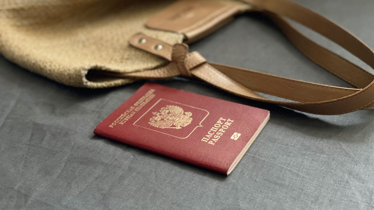 МВД предложило изменить правила изъятия внутренних российских и заграничных паспортов. Соответствующий законопроект уже опубликован на федеральном портале проектов нормативных правовых актов.