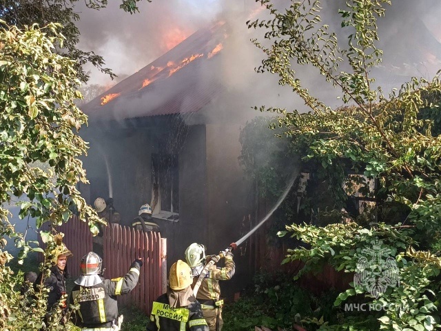    В Иванове злоупотребляющий алкоголем мужчина поджег дом матери