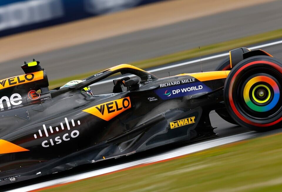    McLaren хочет ужесточить штраф Ферстаппена за аварию с НоррисомMcLaren
