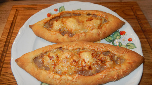 Рецепт. Турецкая пицца мясная с сыром -Лодочка. Вкуснотища-попробуйте....