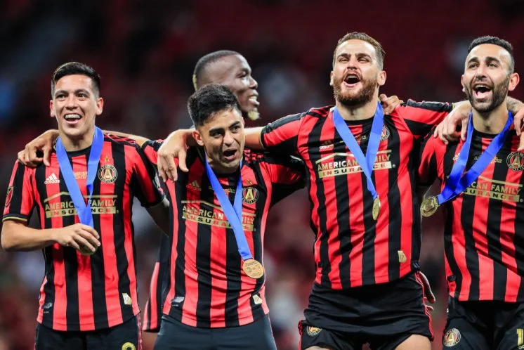 Carmen Mandato/Getty Images Sport фото с  readarsenal.com