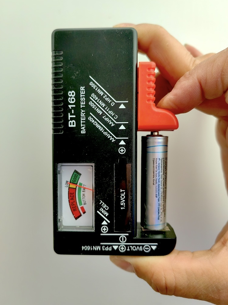 Тестер заряда батареек