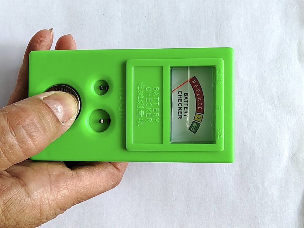 Тестер плоских батареек