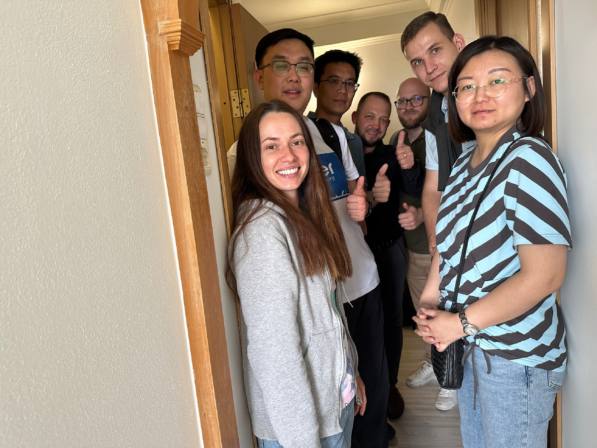 Не каждый день ко мне делегации приезжают🧐😁