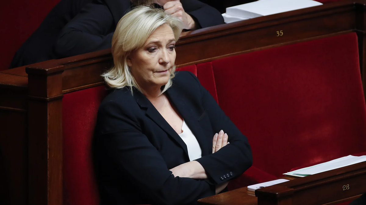 Марин Ле Пен (Фото TERESA SUAREZ / EPA / ТАСС) 