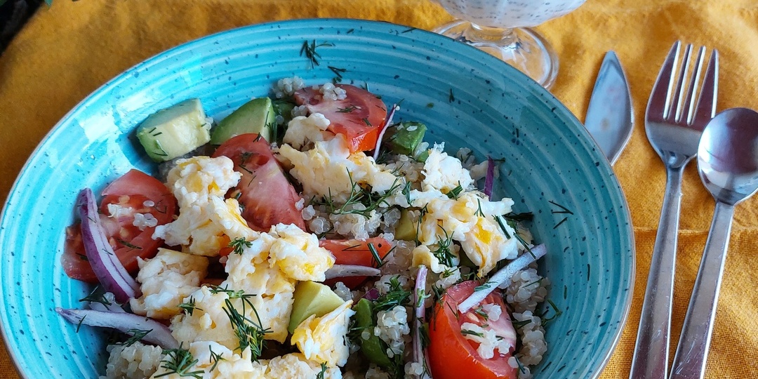 16 летних высокобелковых салатов: яркие и сытные идеи для завтрака, обеда и ужина от наших активных практиков