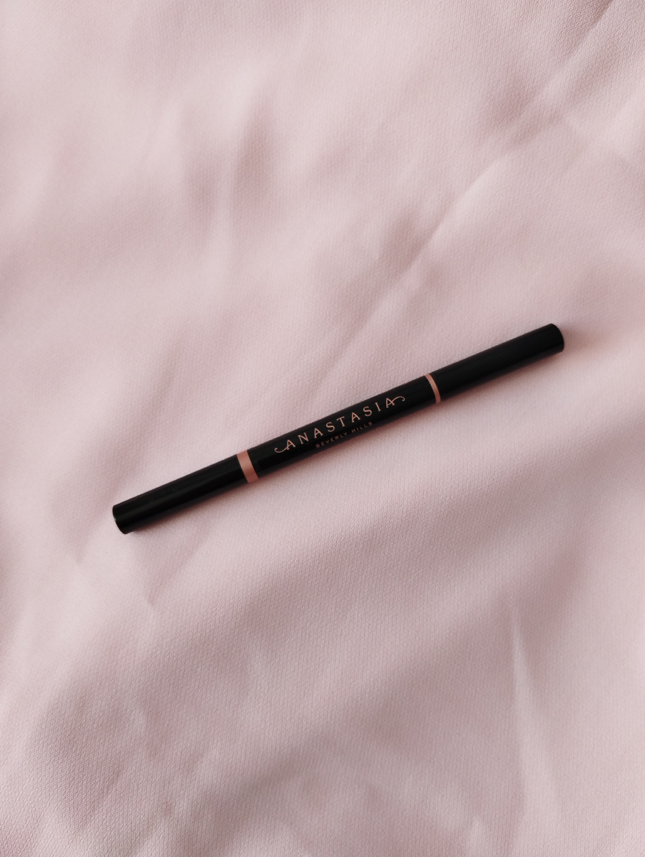 Карандаш для бровей Anastasia Beverly Hills Brow Definer , оттенок soft brown.