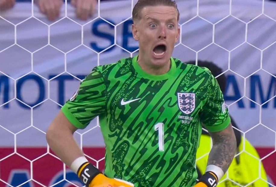 Пикфорд, английский вратарь, изумлен, как, с полным отсутствием внятной игры, его сборная доползла уже до полуфинала))...