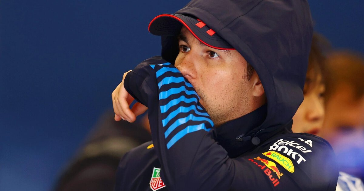 Гонщик «Ред Булл» Серхио Перес ответил на вопрос о том, уверен ли он в продолжении работы в чемпионской команде после того, как, по собственным словам, «облажался» в квалификации к Гран-при...