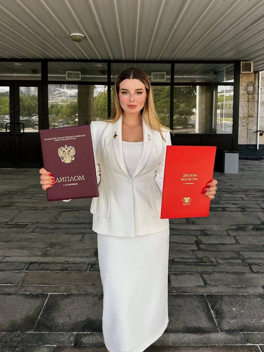    Александра Стриженова и ее красный диплом. социальные сети