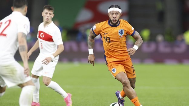    Мемфис Депай. Global Look Press