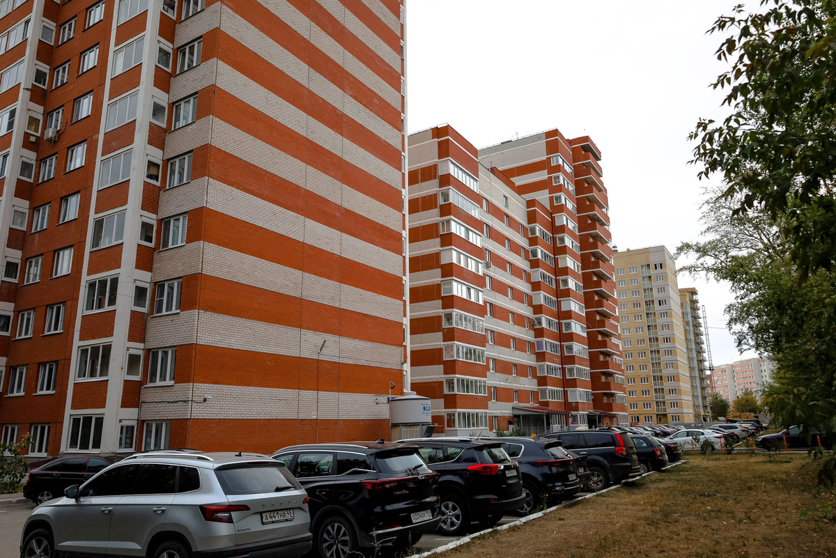 Спрос на новостройки снижается и плавно перетекает на вторичный рынок.  Фото: Елена Майорова