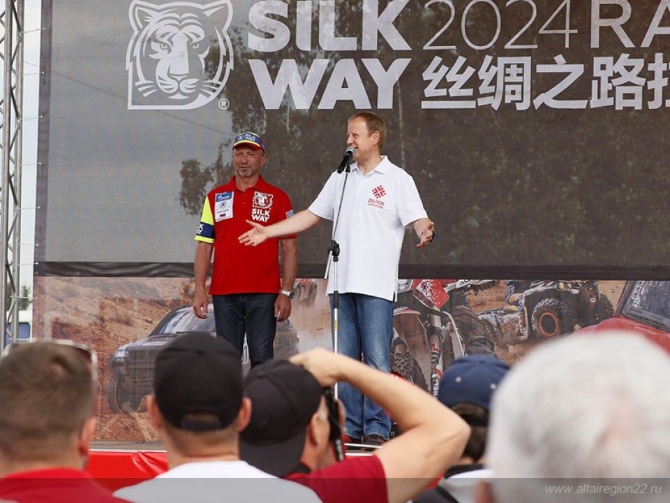   Открытие этапа международного ралли "Шелковый путь" в Алтайском крае. Источник: Антон Федотов