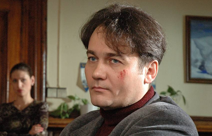 Сергей Барышев — российский актер театра и кино, известный своими драматическими ролями.
