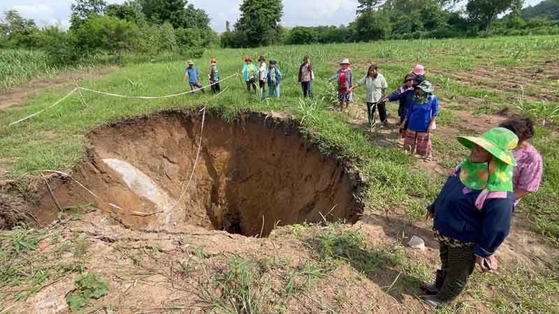В ТАИЛАНДЕ РАЗВЕРЗЛИСЬ ПОЛЯ ПОД НОГАМИ | Директор Пляжа | Дзен