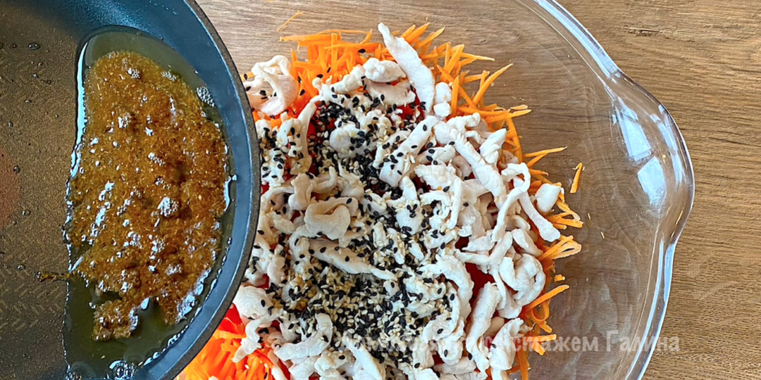 Морковный салат с курицей по-корейски