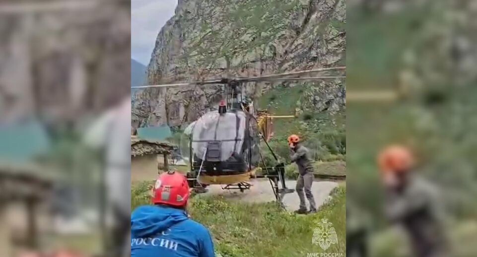 Альпинист погиб при восхождении на гору Дыхтау высотой 5204 метров в Кабардино-Балкарии. Об этом сообщила пресс-служба МЧС по региону.