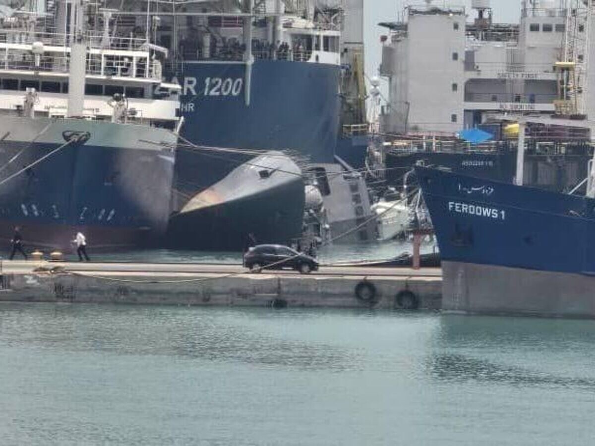    Эсминец Sahand ВМС армии Ирана, на котором произошло ЧП© Fars