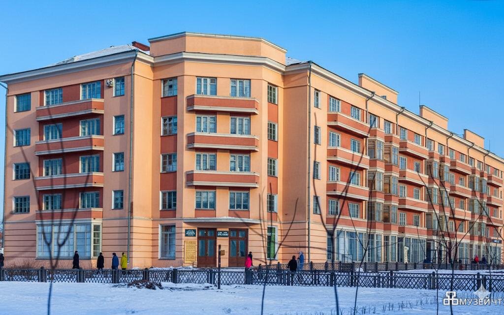 г.Челябинск. Проспект Ленина дом 24.