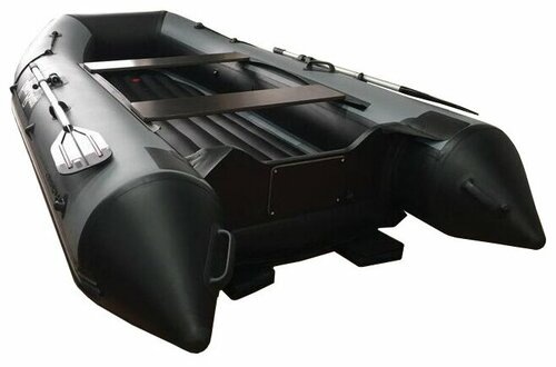 Резиновые лодки недороги. Их можно запенить пенопластом, тогда они непотопляемы, но могут гореть. Фото из открытых источников