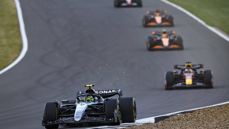    Льюис Хэмилтон. Global Look Press