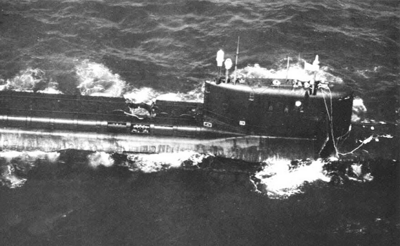  3 октября 1986 года советская атомная подводная лодка К-219 затонула в Северной Атлантике, унеся жизни 4 моряков.