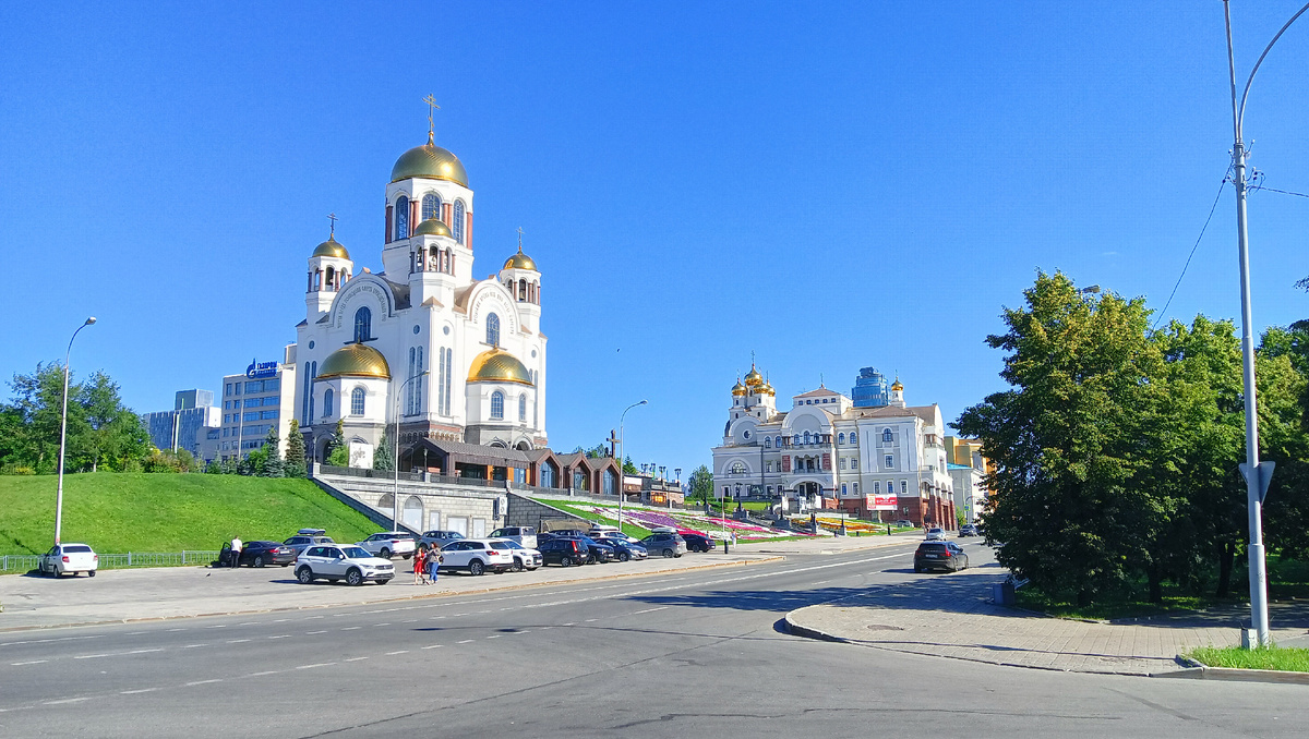 Два Храма на Крови. Екатеринбург и Санкт-Петербург. | Maxin | Дзен