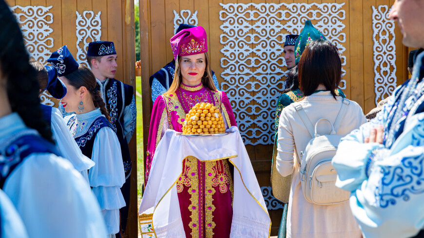6 июля на территории парка-заповедника «Коломенское» прошел общегородской Сабантуй – традиционный праздник тюркских народов.