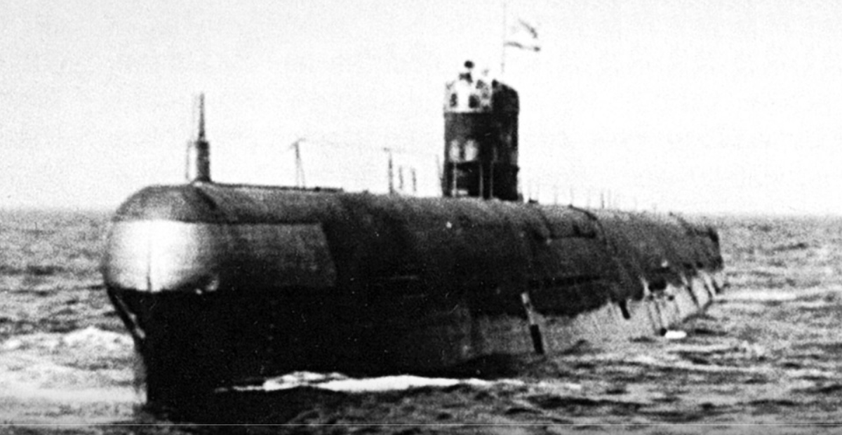 Атомная подводная лодка К-45 проекта 659 на испытаниях