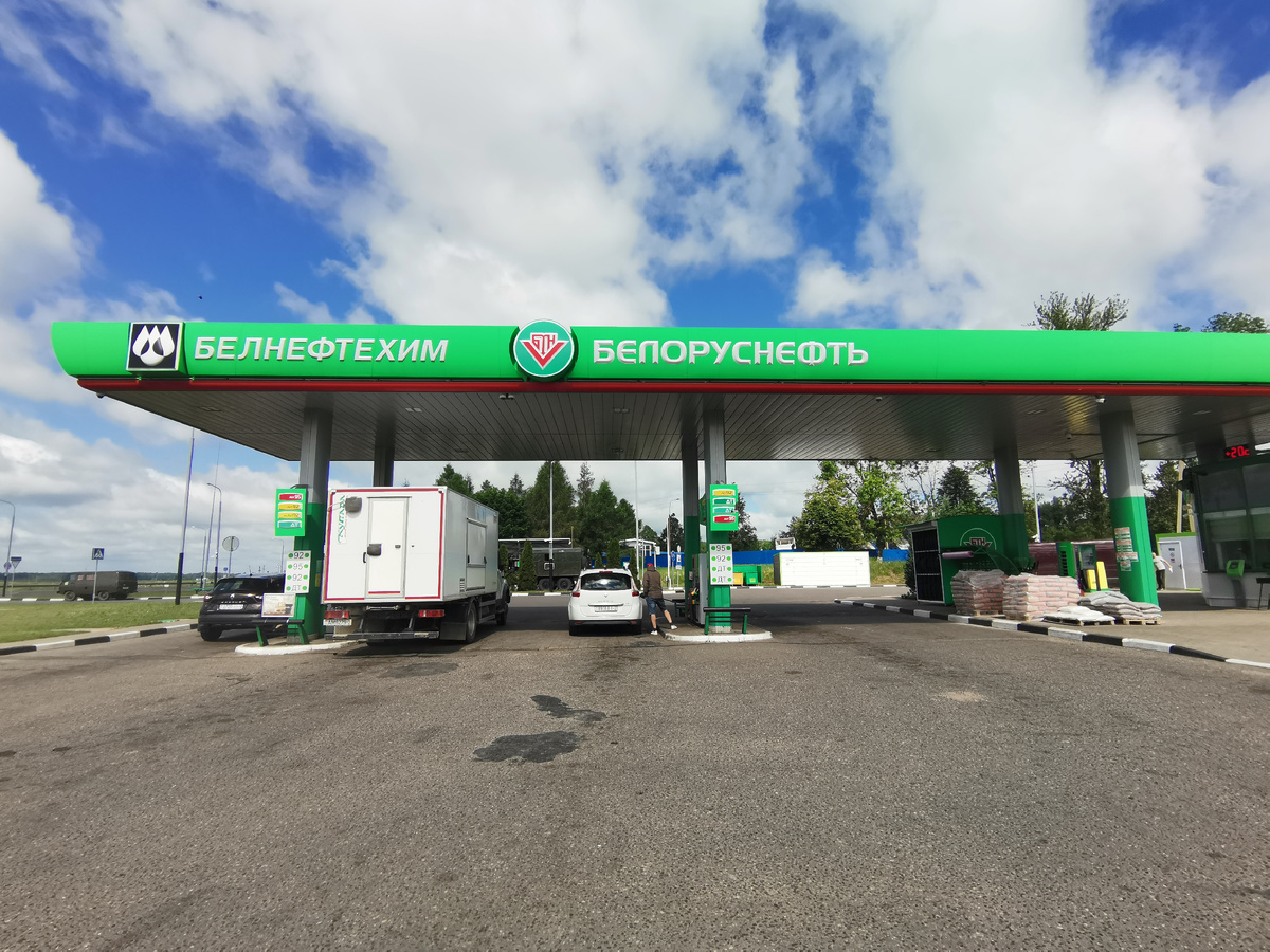 На всех заправках одна цена.