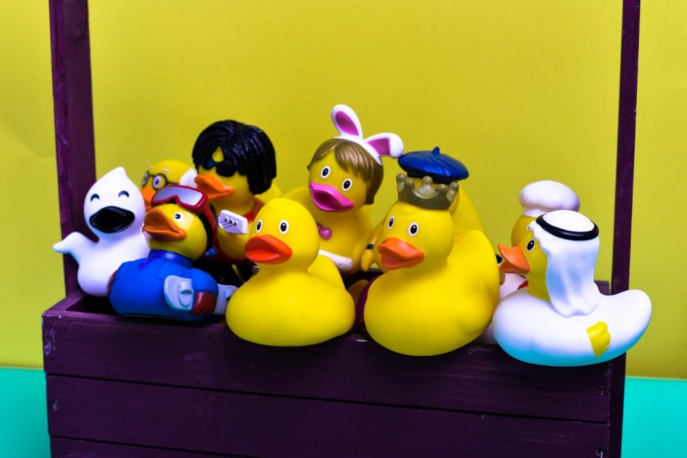 Стильные уточки для ванн