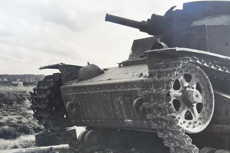 Экранированный танк Т-28 из 5-го танкового полка 3-й Краснознаменной танковой дивизии