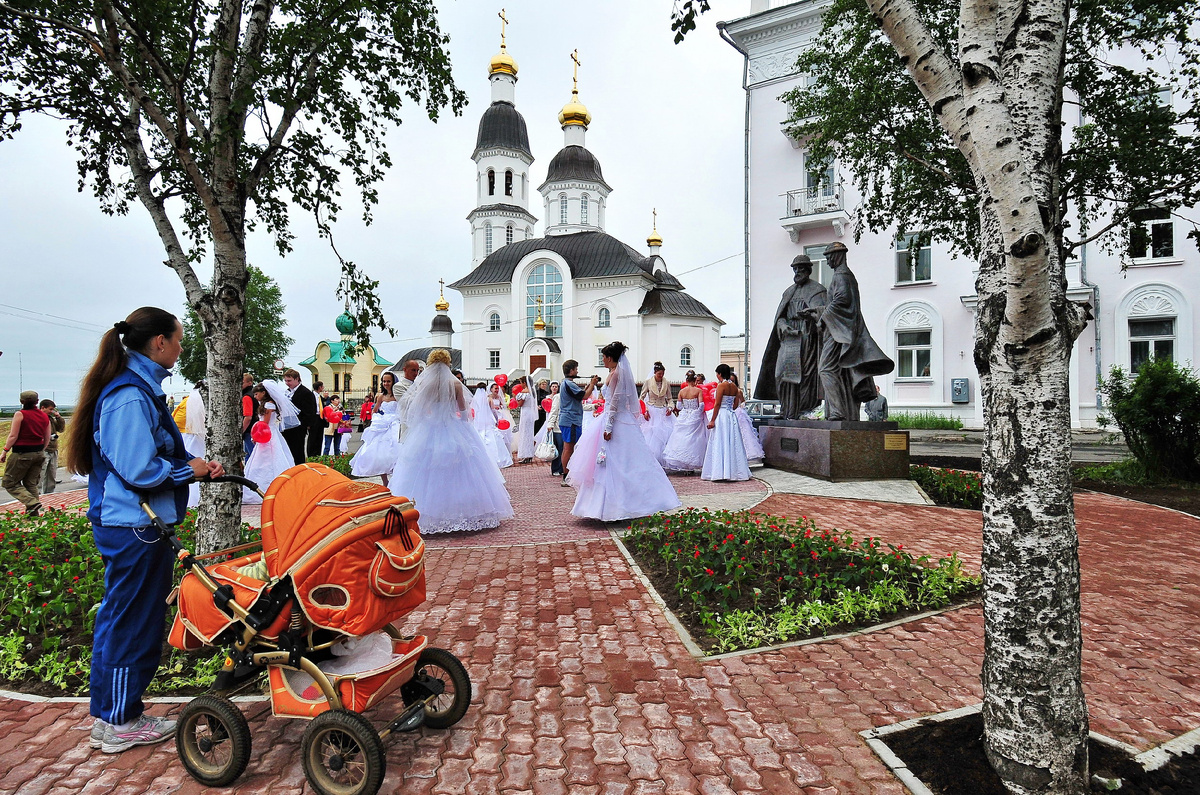 На открытии памятника в Архангельске, 2009 г./ФОТО Александра Блотницкого