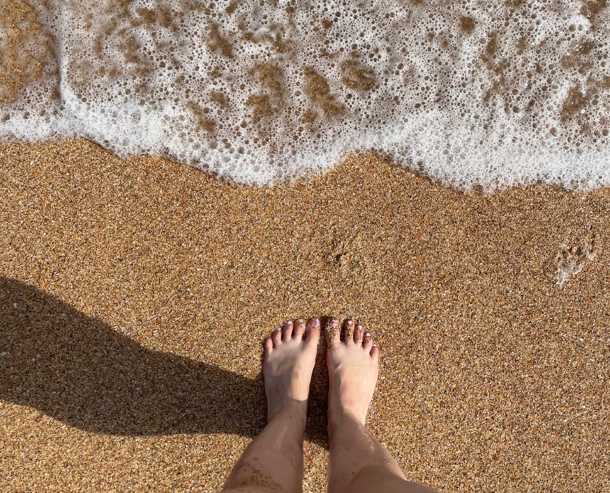 Песчанно-ракушечный пляж в Голубицкой