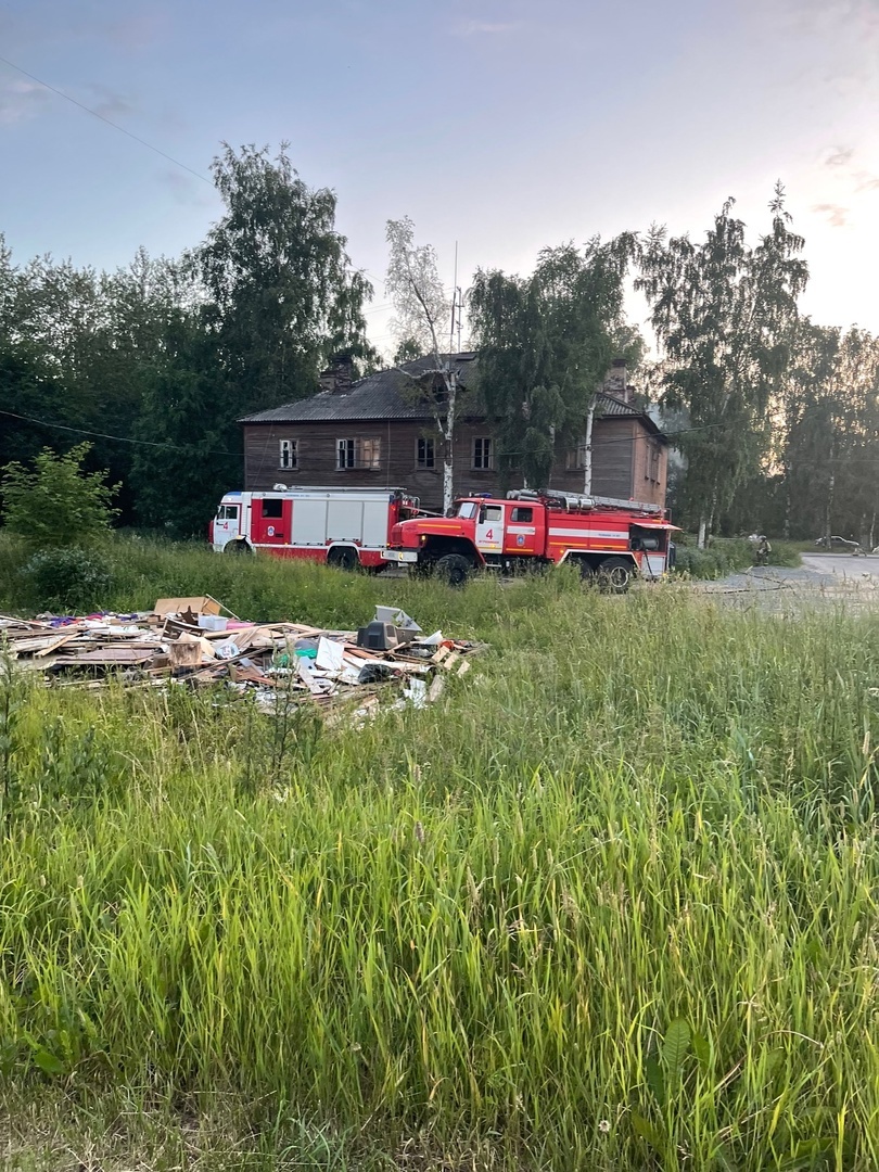 Аварийный дом загорелся в Петрозаводске | Столица на Онего - новости  Петрозаводска и Карелии | Дзен