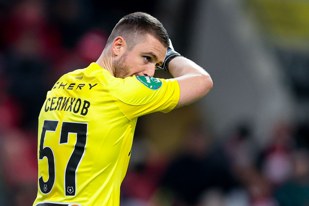 Голкипер московского футбольного клуба "Спартак" Александр Селихов. Фото из интернета.