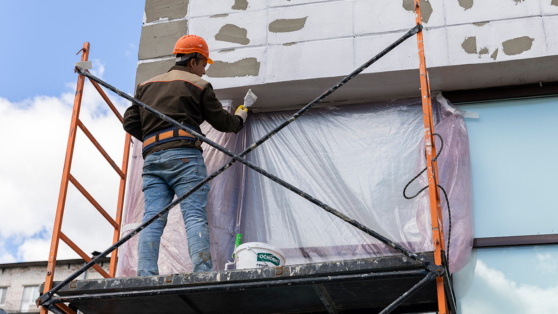    Аварийным жилым домам хотят принудительно назначать управляющие компании Андрей Соколов