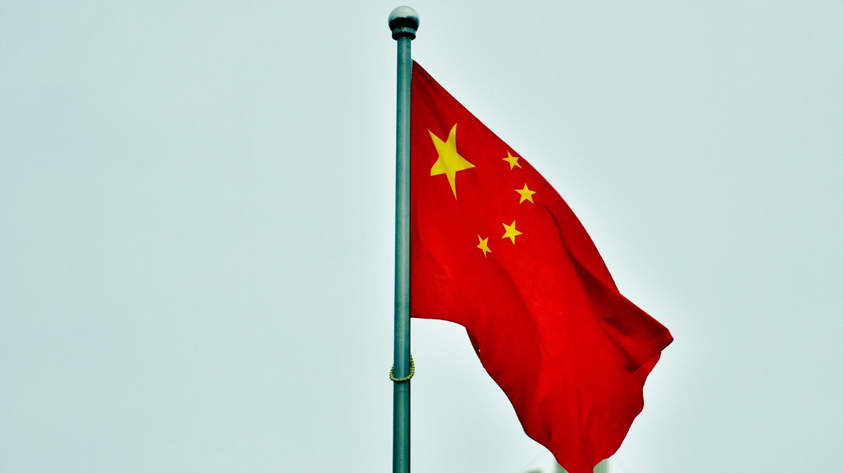    Флаг Китая. Фото Arthur Wang / Unsplash