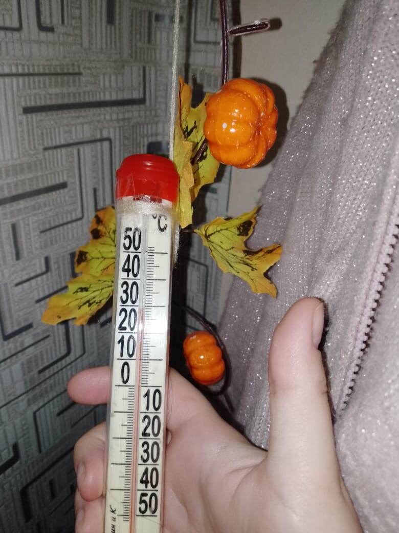 Решили нагреть, устали спать в курсках и кофтах. Но обычно нагревали до +18-20