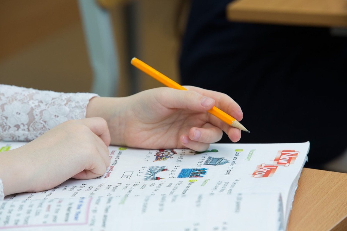    Около 20% выпускников Югры решили пересдать ЕГЭ