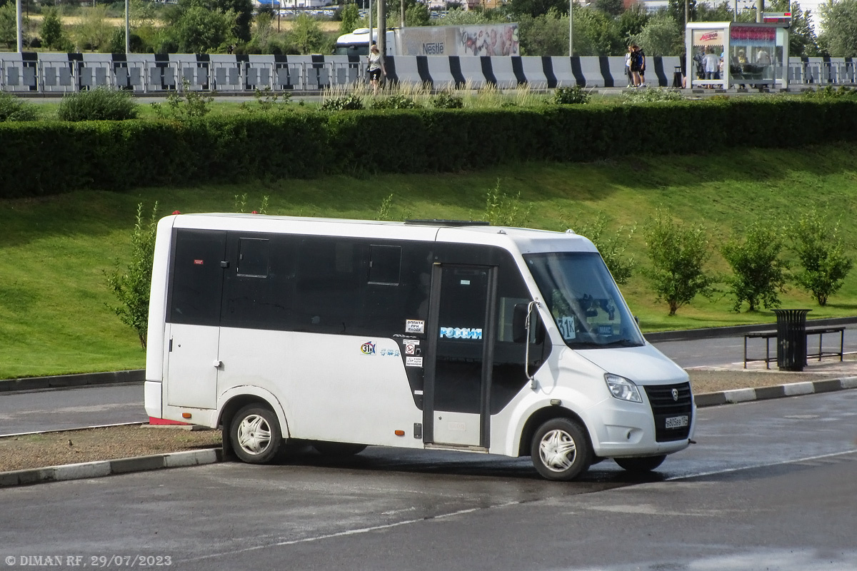 «ГАЗель Next» маршрута № 31к «Горная Поляна (Дачи «Энергетик») — ТРЦ «Акварель» на межрейсовом отстое.